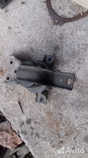 Подушка двигателя мицубиси лансер 9