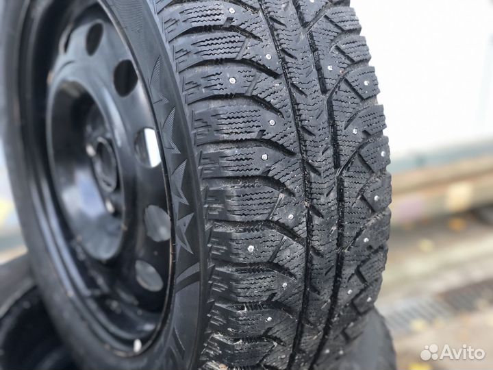 Bridgestone Ice Cruiser 7000 195/60 R15