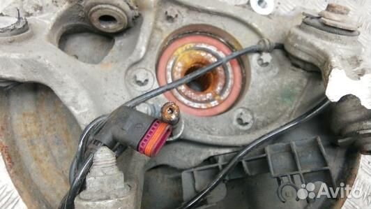 Ступица задняя левая mercedes benz C-class W204 (P