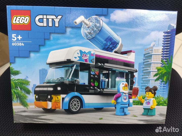 Lego City 60384 Фургон для щенков, 194 детали