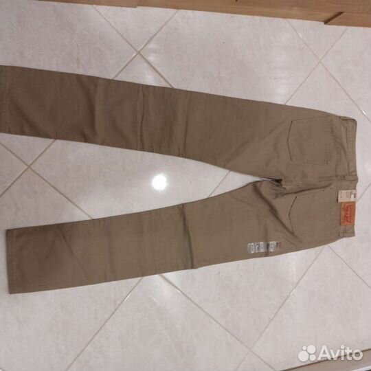 Джинсы levis новые