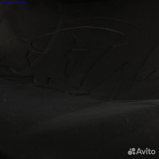 Присоединяйтесь к миру с худи Syna World