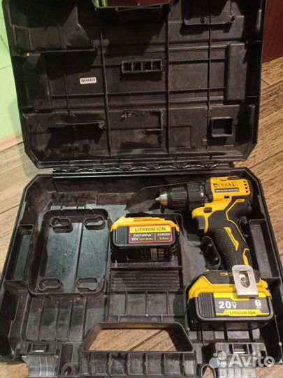 Шуруповерт dewalt dcd 708