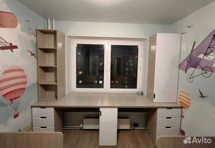 Рабочая зона в углу у окна