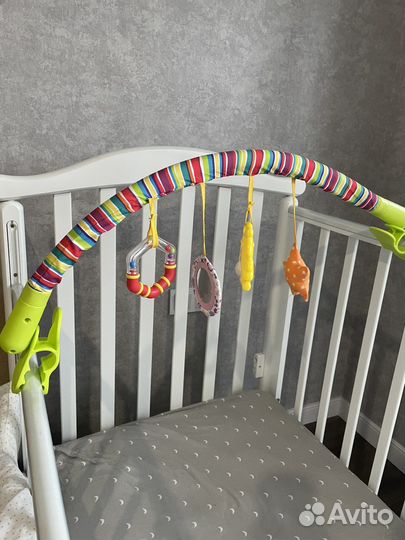 Дуга с игрушками/мобиль