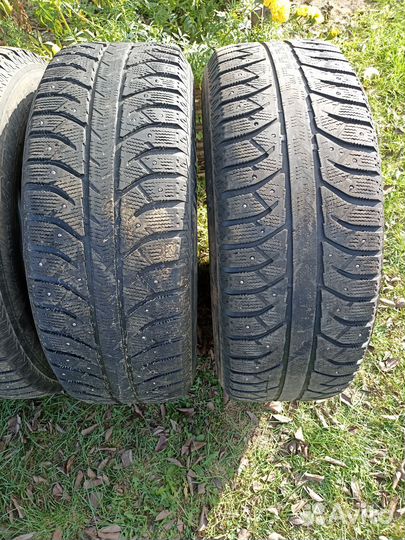 Bridgestone Ice Cruiser 7000 265/65 R17