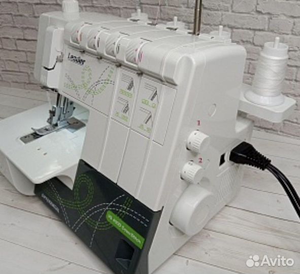 Плоскошовная машина Leader 400D Cover Stitch