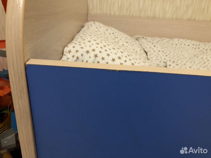 Детская кровать от 3 лет с бортиками Дельфин