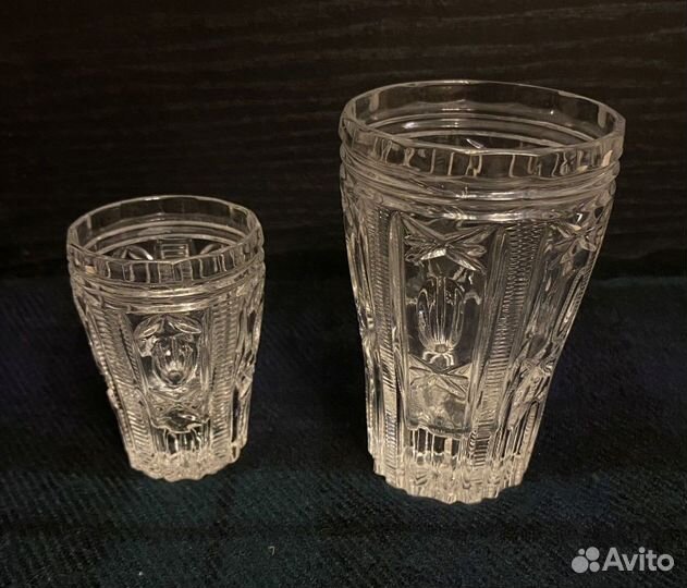 Рюмки и стаканы одной серии