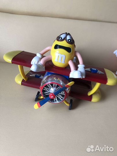 Киндер сюрприз Киндерино m&m игрушки большой