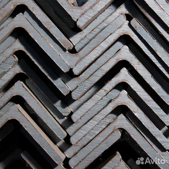 Уголок металлический