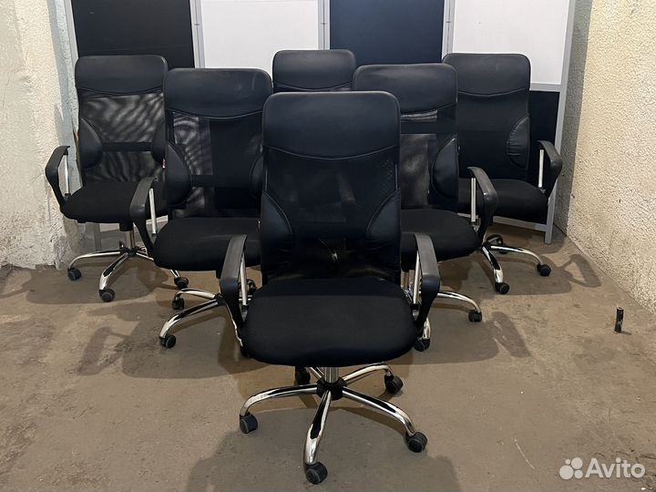 Компьютерное кресло высокая спинка сетка