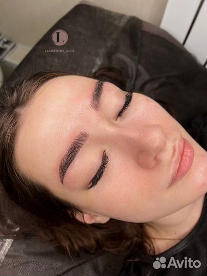 Микроблейдинг бровей