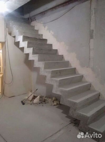Бетонная лестница