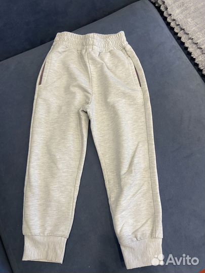 Свитер щорт,брюки,футболка,куртка