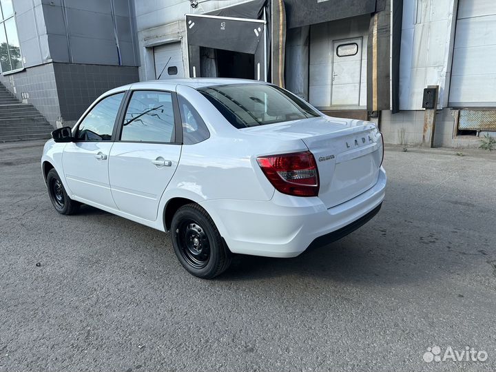 LADA Granta 1.6 МТ, 2023, 50 км