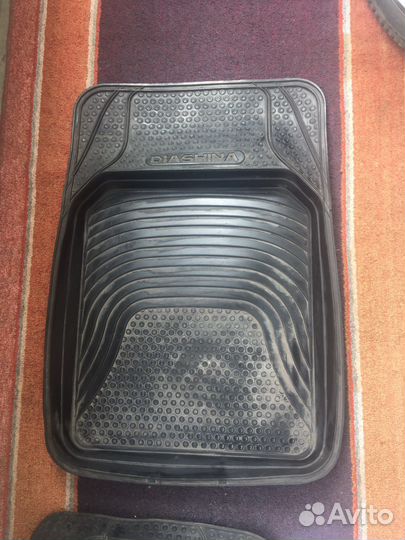 Автомобильные коврики резиновые