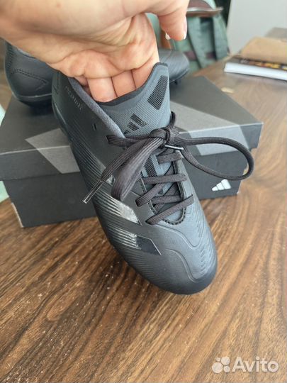 Футбольные бутсы adidas Predator 35 размер