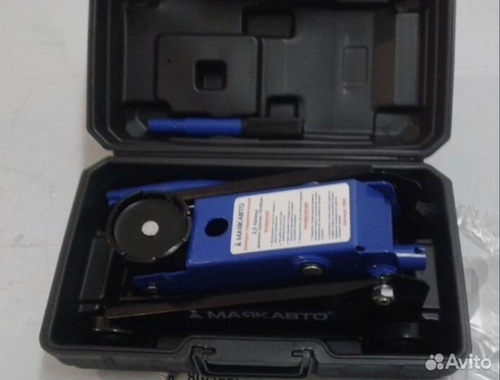 Домкрат подкатной 2,5 тонны