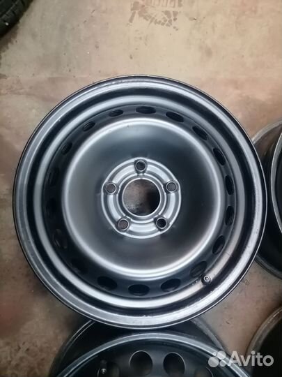 Комплект дисков R15 5*114.3 Renalt Nissan