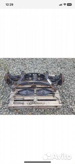 Подрамник задний mercedes w204