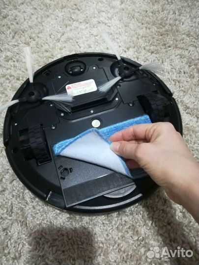 Робот пылесос redmond