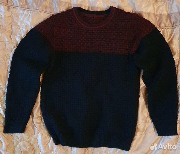 Свитер