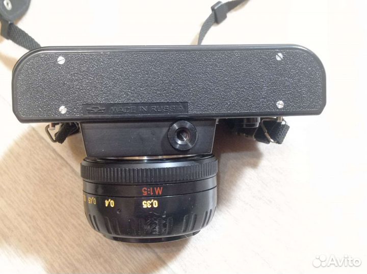 Плёночный фотоаппарат Зенит с объективом Зенитар