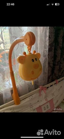 Мобиль на кроватку Жирафики