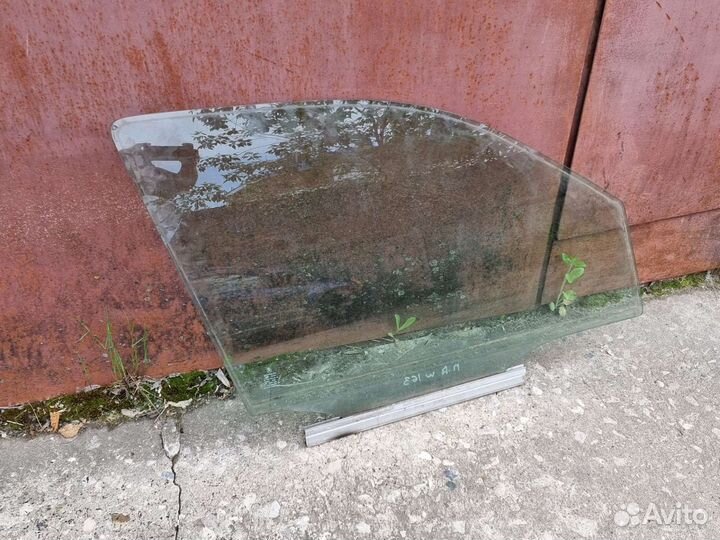 Стекло двери переднее правое Mercedes Ml W163