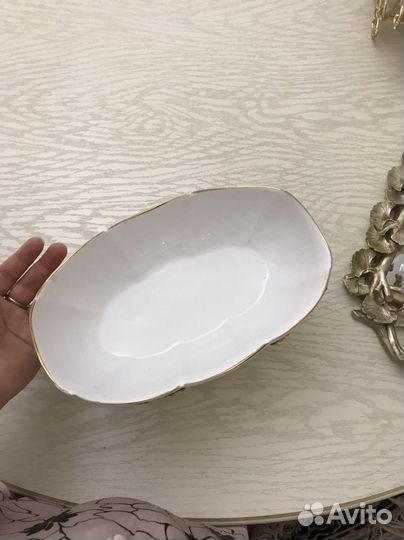 Конфетница на ножке