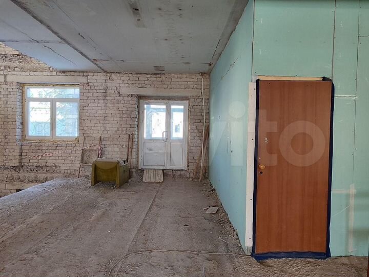 Отдельное здание кирпичное, 2767 м²