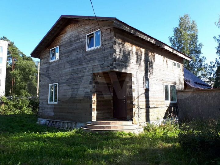 Дом 120 м² на участке 5 сот.