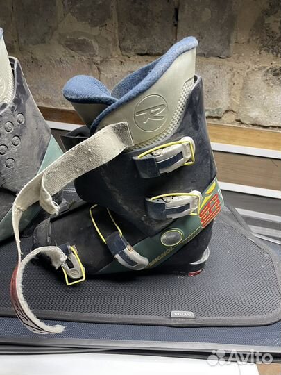 Комплект: горные лыжи и ботинки