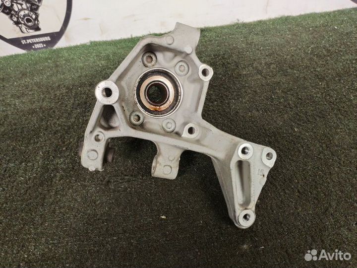 Кулак поворотный задний левый Audi Q3 8UB cczc