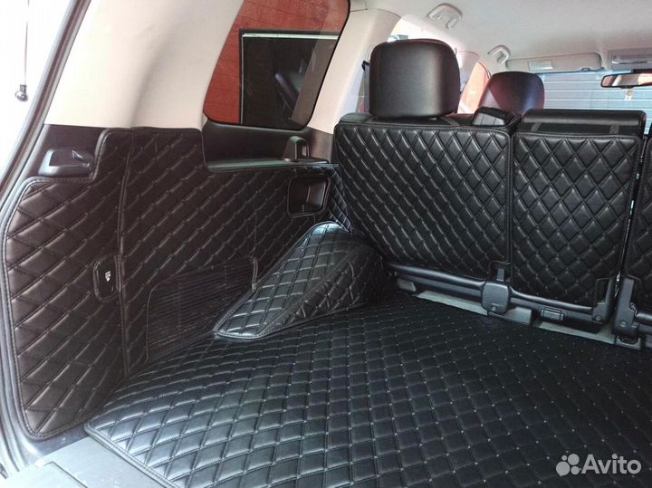 3D коврики в багажник toyota land cruiser 200