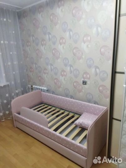 Детская кровать с мягким бортиком