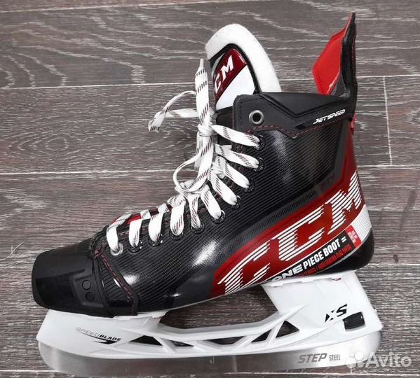 Хоккейные коньки Bauer-CCM