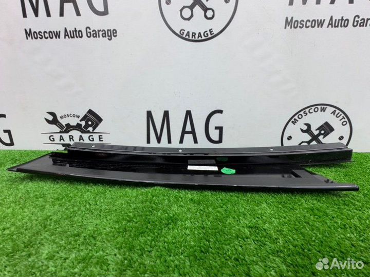 Молдинг двери задний правый Mercedes-Benz Gle C292