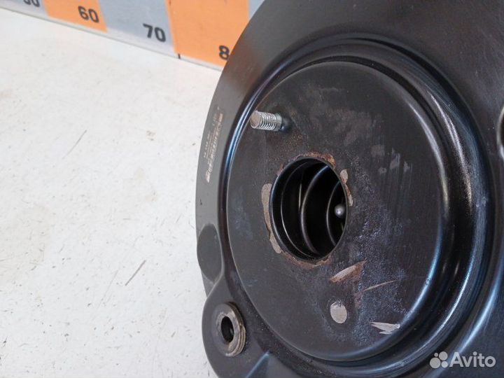 Усилитель тормозов вакуумный Opel Zafira B 1.8