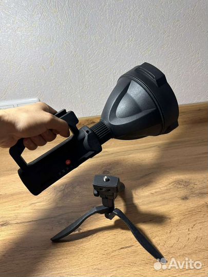 Мощный фонарь ультра яркий прожектор новый