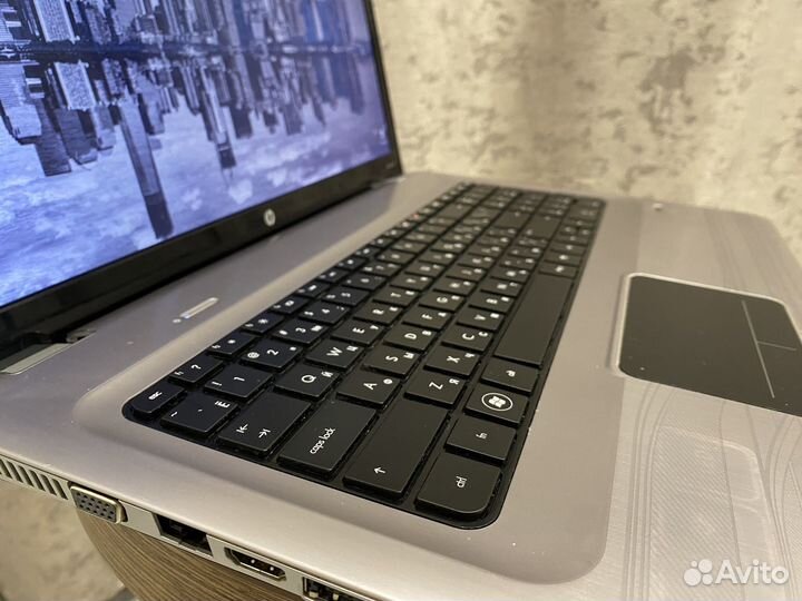 Ноутбук HP 17.3' (больше стандарта)