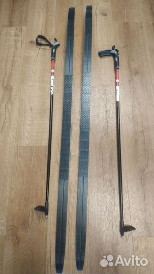 Лыжи беговые детские 150 с палками 100