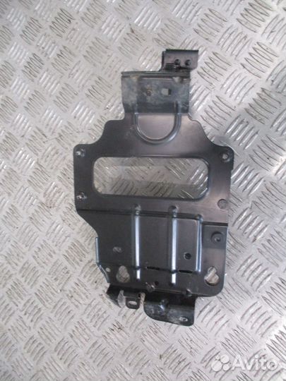 Кронштейн торпедо ford BK2112A692AC