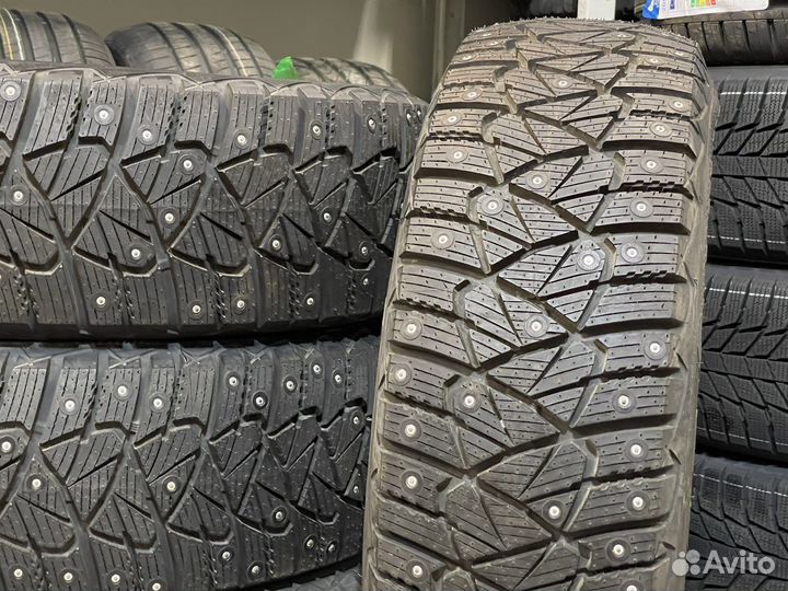 Goodyear Ultragrip 600 215/65 R16 98T