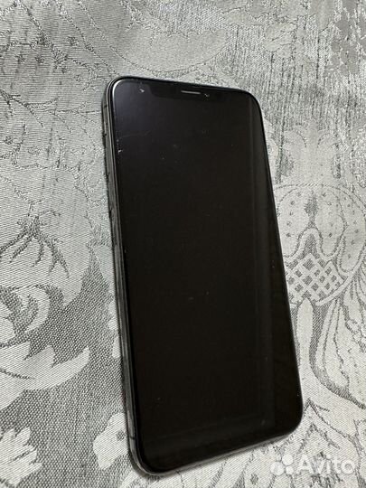 Телефон iPhone X