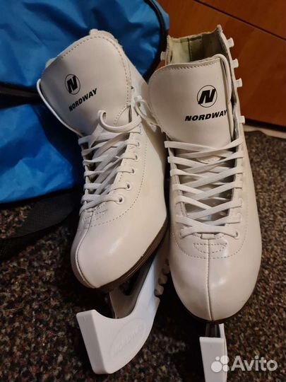 Коньки фигурные женские Alice