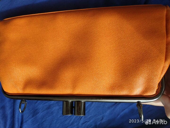 Оранжевый радикюль