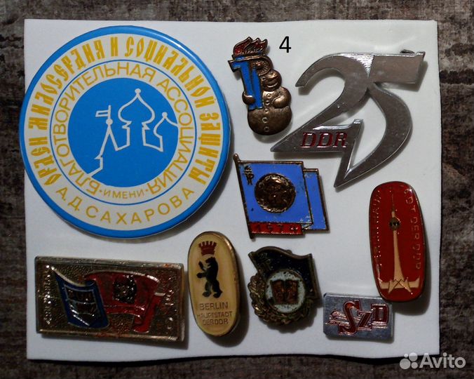 Продаю значки