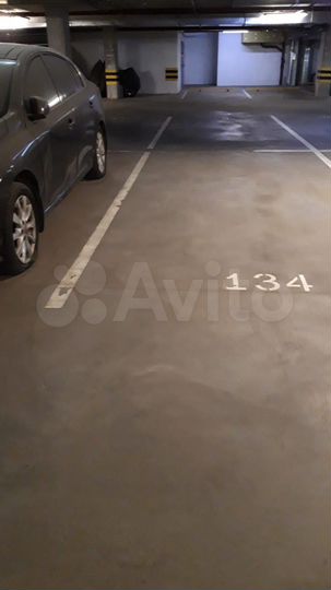 Машиноместо